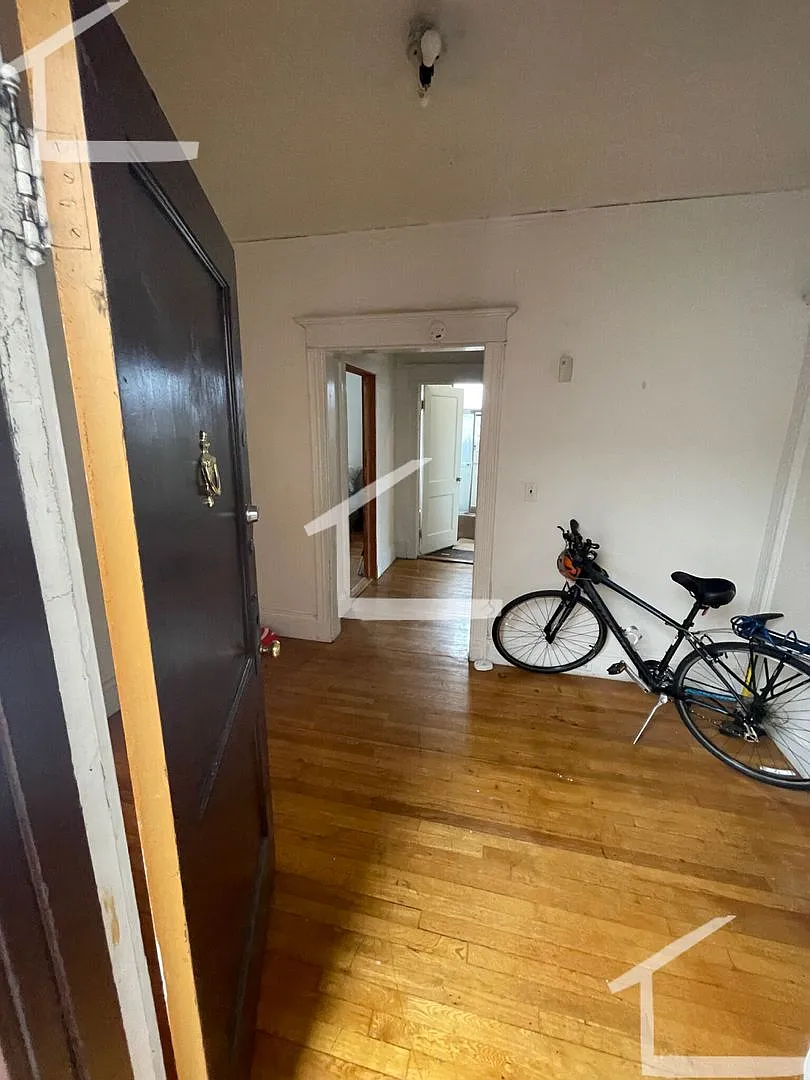 4 Bedroom — Photo 3
