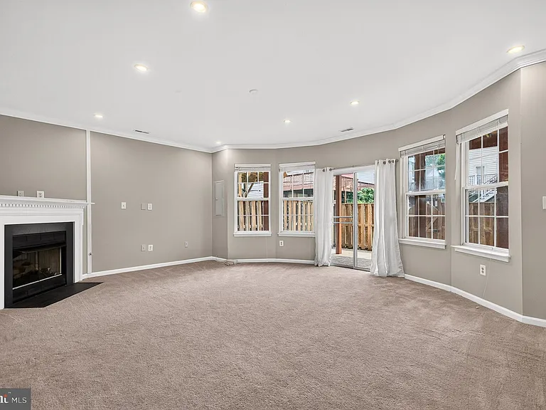 6805 Oregano Ln — Photo 6