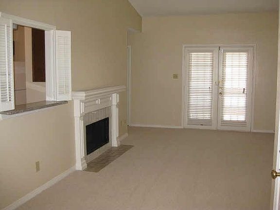 5th image of 3550 Country Square Dr APT 102