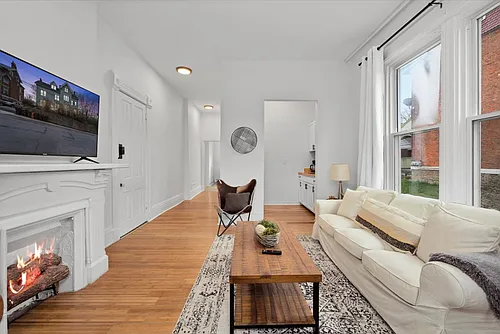 242 McCormick Pl #ID1056125P Photo 1