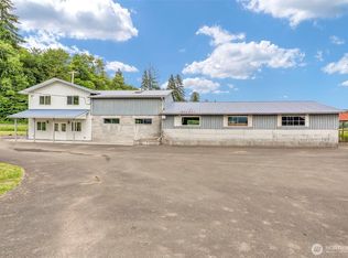 957 W State Route 4, Cathlamet, WA 98612