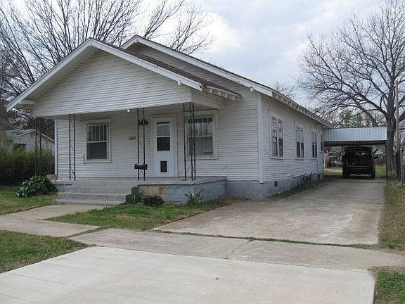 2nd image of 606 N Hinckley St