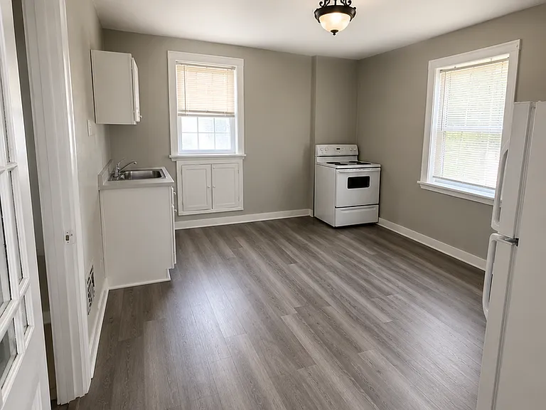 3676 Montana St — Photo 16