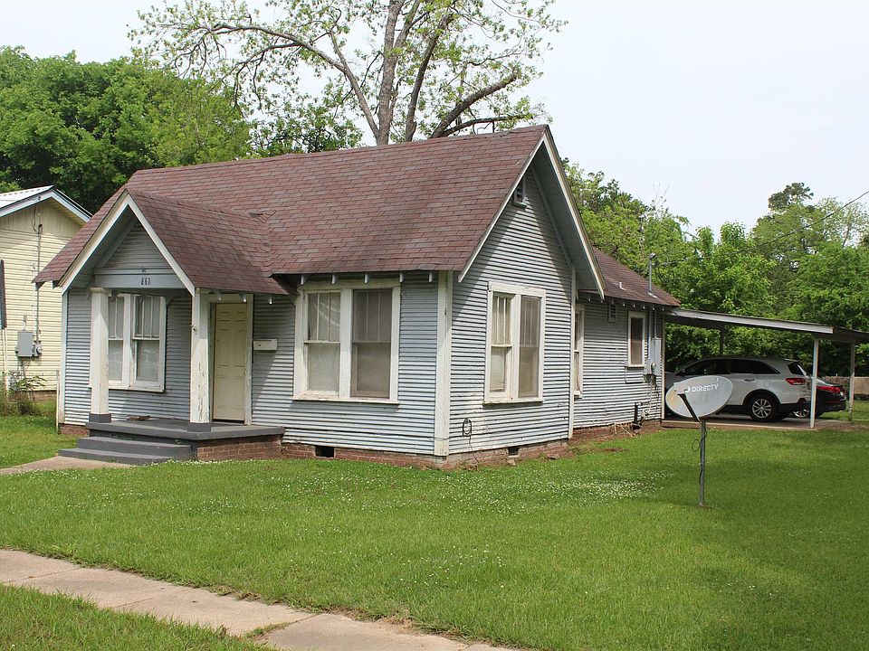2nd image of 720 E 1st St