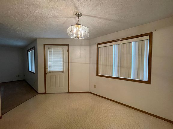 2nd image of 512 E Percival St #2