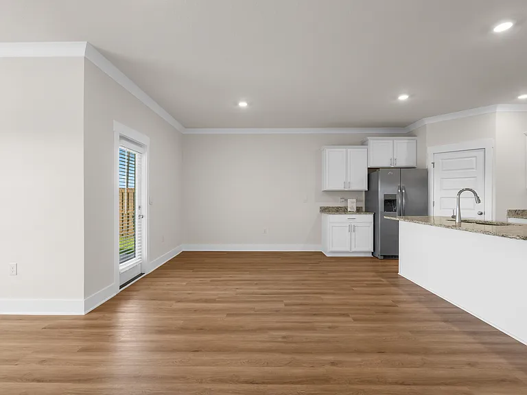 1009 Hayward Loop — Photo 16