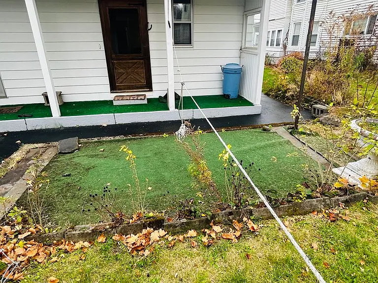 219 W Main St — Photo 20
