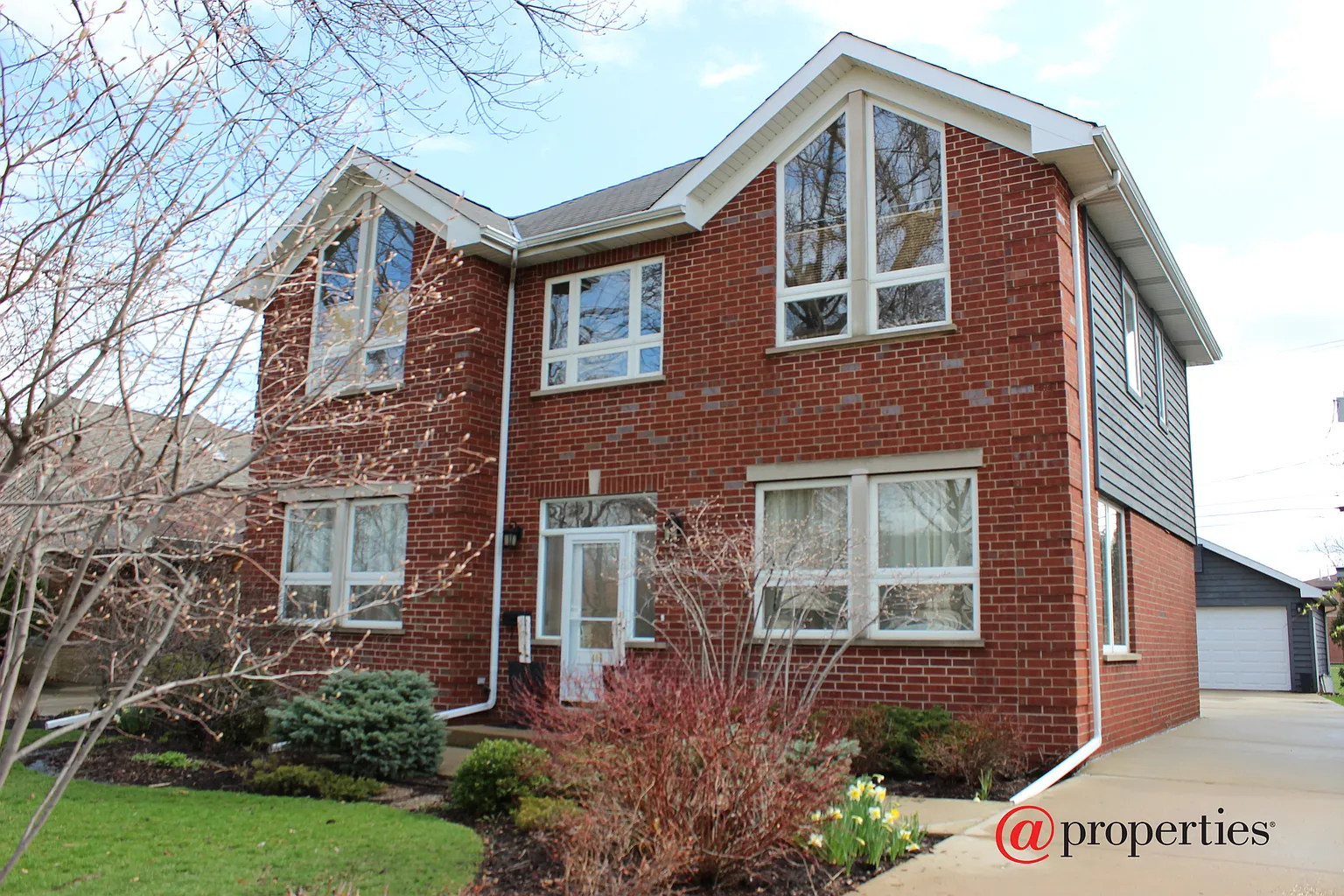 405 N Rose Ave photo 1