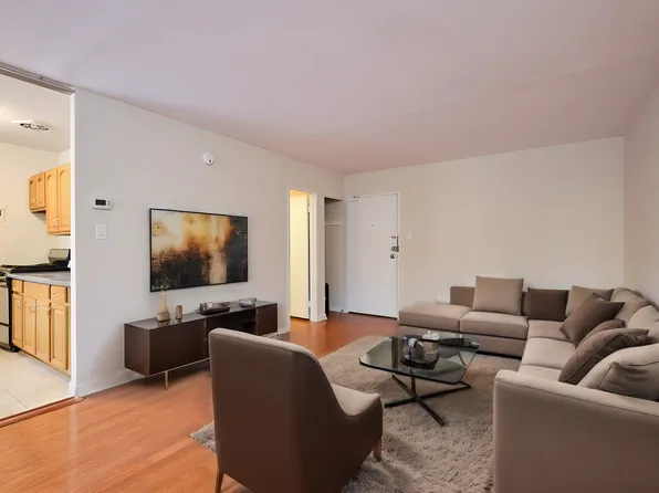 2710 Macomb St NW, Washington, DC