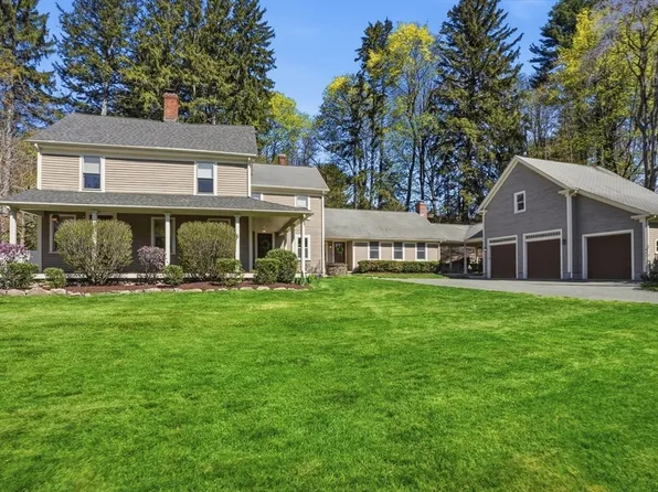 671 Main St, Medfield, MA 02052