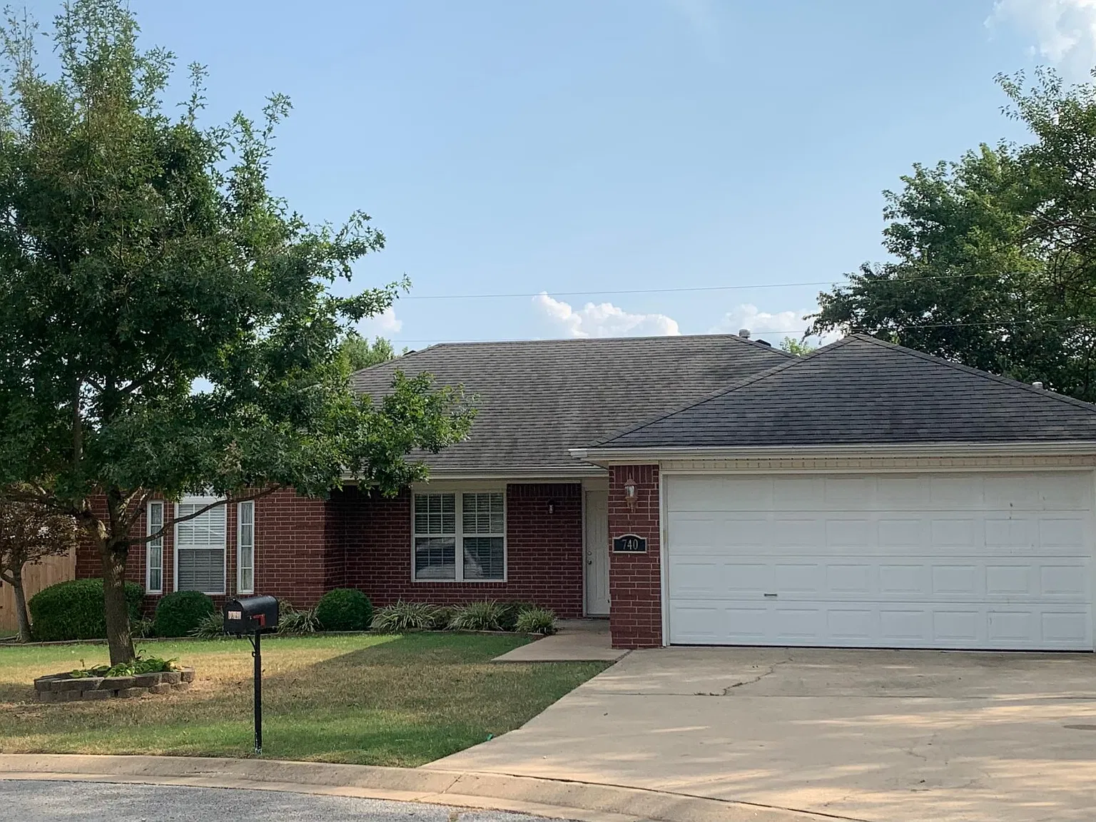 740 Michael Ct — Photo 1