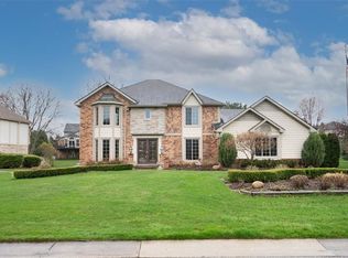 876 Snowmass Dr, Rochester Hills, MI 48309