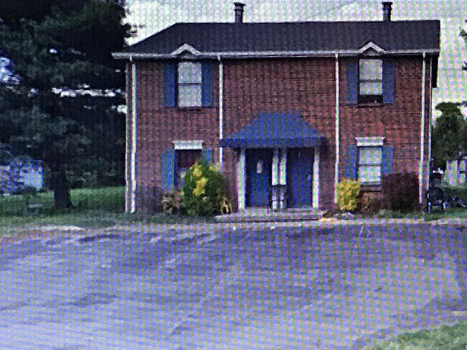 Great Brick Duplex near Lake and Marina! Great for walking or biking!