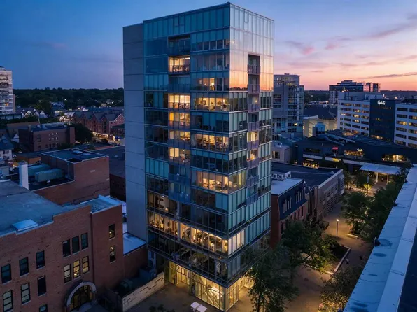 201 E Washington St Unit 1002, Iowa City, IA 52240