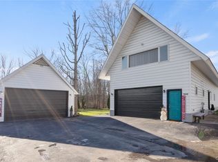 7680 Cameron Dr, Bridgeport, NY 13030