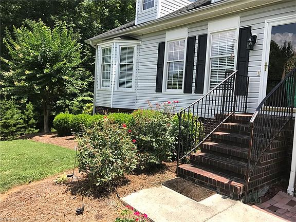 3rd image of 726 Oleander Dr #A