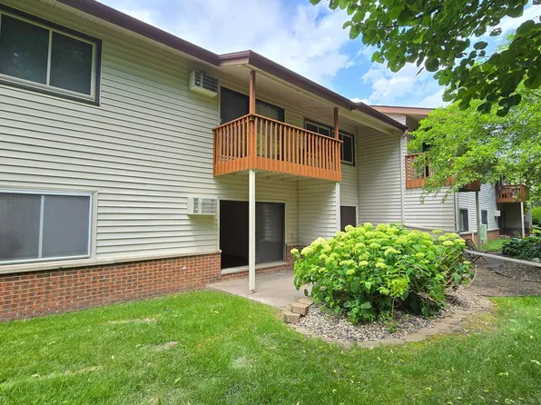 3919 Foss Rd APT 101, Saint Anthony, MN 55421