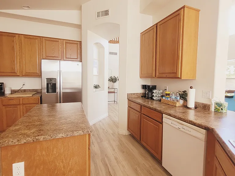 8720 W Kathleen Rd — Photo 8