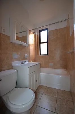 Rented by CITY SKYLINE REALTY INC | media 29