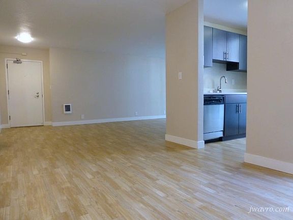 3rd image of 478 Warren Dr #203