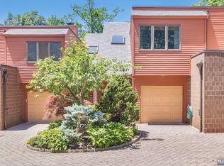 58 Old Quarry Rd, Englewood, NJ 07631