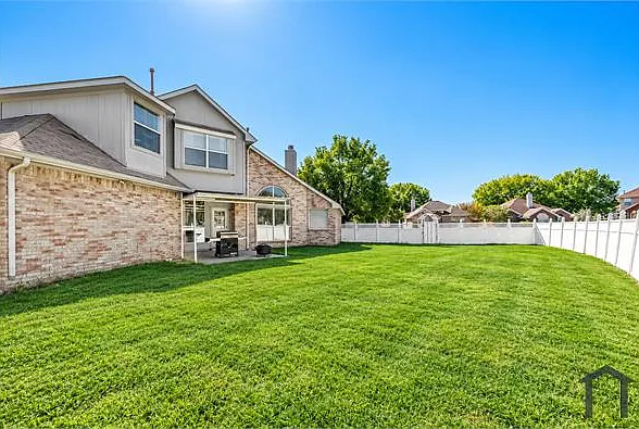 4 bed, 1735 sqft, $3,500 — Photo 3