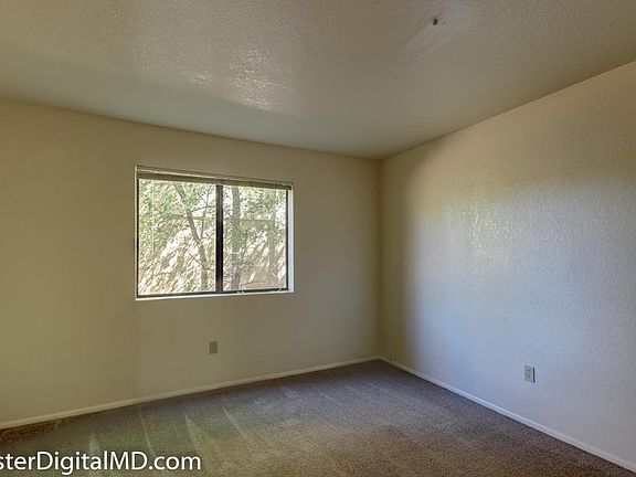 240 South McCormick #13 Bed_10172016