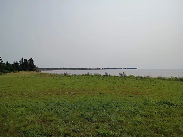 11 Provost Cove Rd, Cape Traverse, PE C0B 1X0