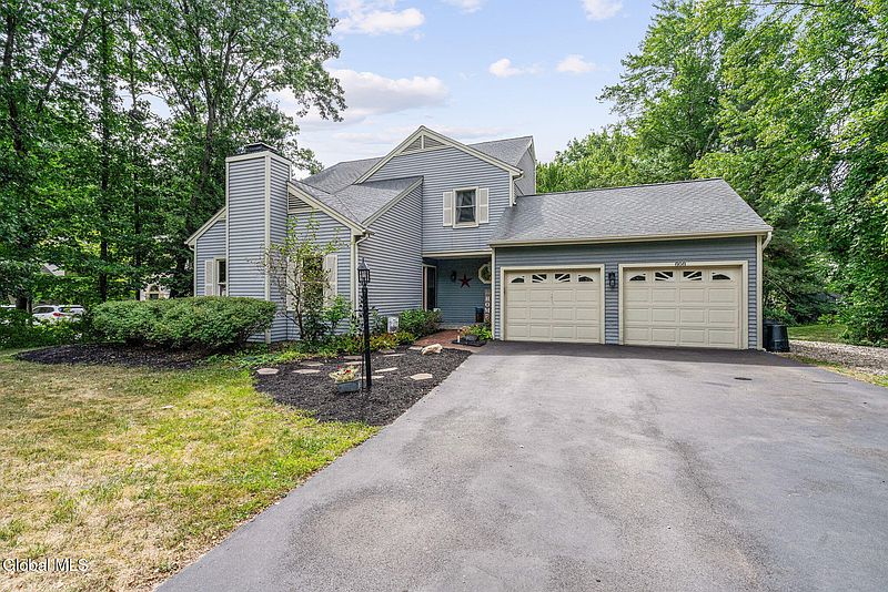 2nd image of 808 Red Oak Drive