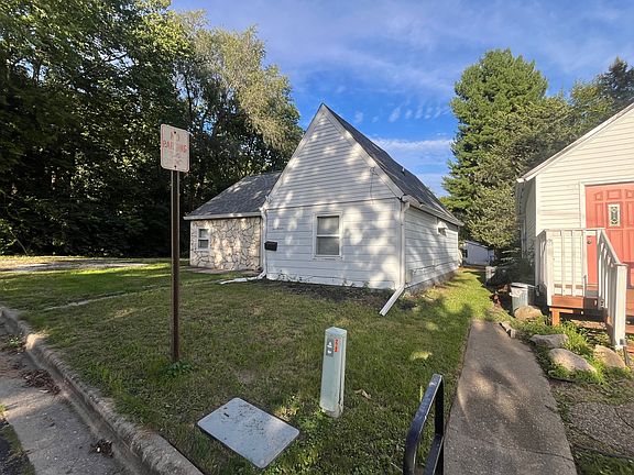 4th image of 215 N Shaft St