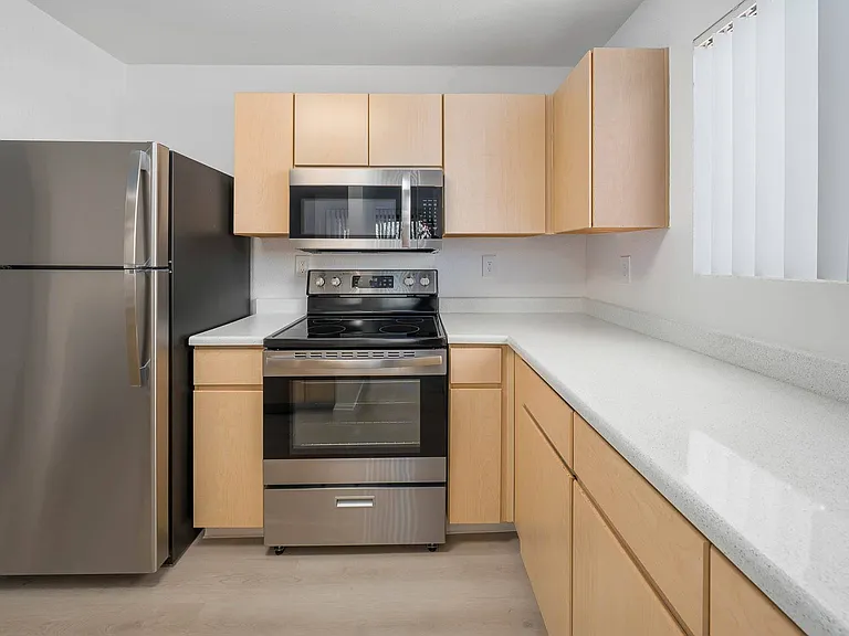 The Colony Apartments — Photo 8