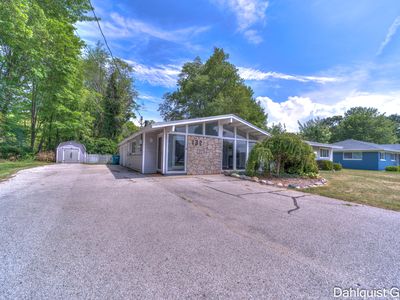 132 Ruddiman Dr, Muskegon, MI, 49445