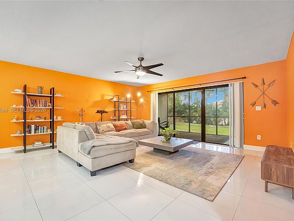5th image of 601 Ives Dairy Rd #1058