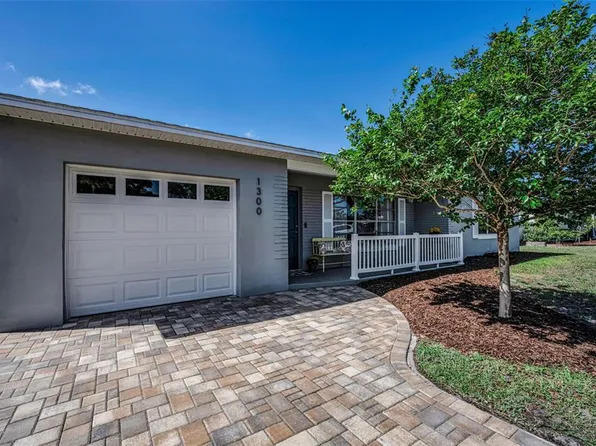1300 63rd Ave N, Saint Petersburg, FL 33702