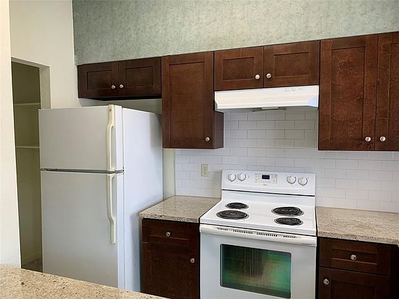 2nd image of 12500 Brookglade Cir Unit 169