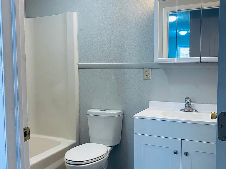 209 S Fort St #13 — Photo 8