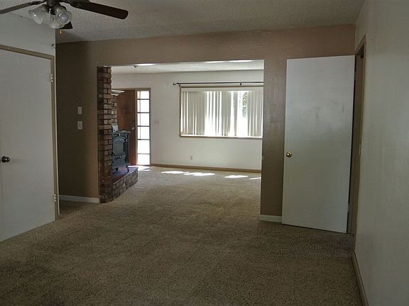 4th image of 195 Katherine St
