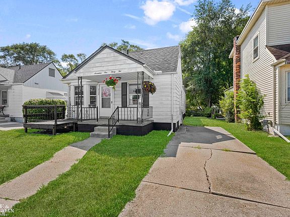 2nd image of 17132 Toepfer Dr