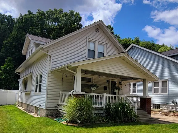 1432 Walker Ave NW, Grand Rapids, MI 49504