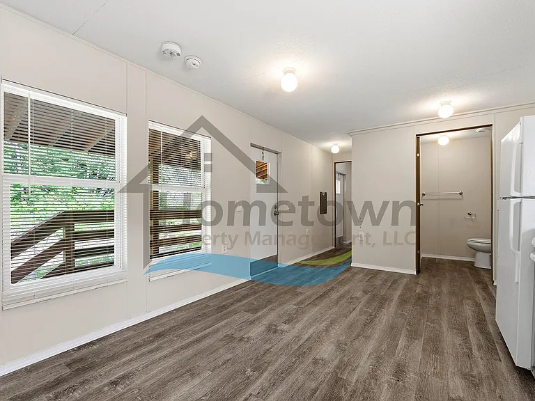 136 Cedar Hl — Photo 11