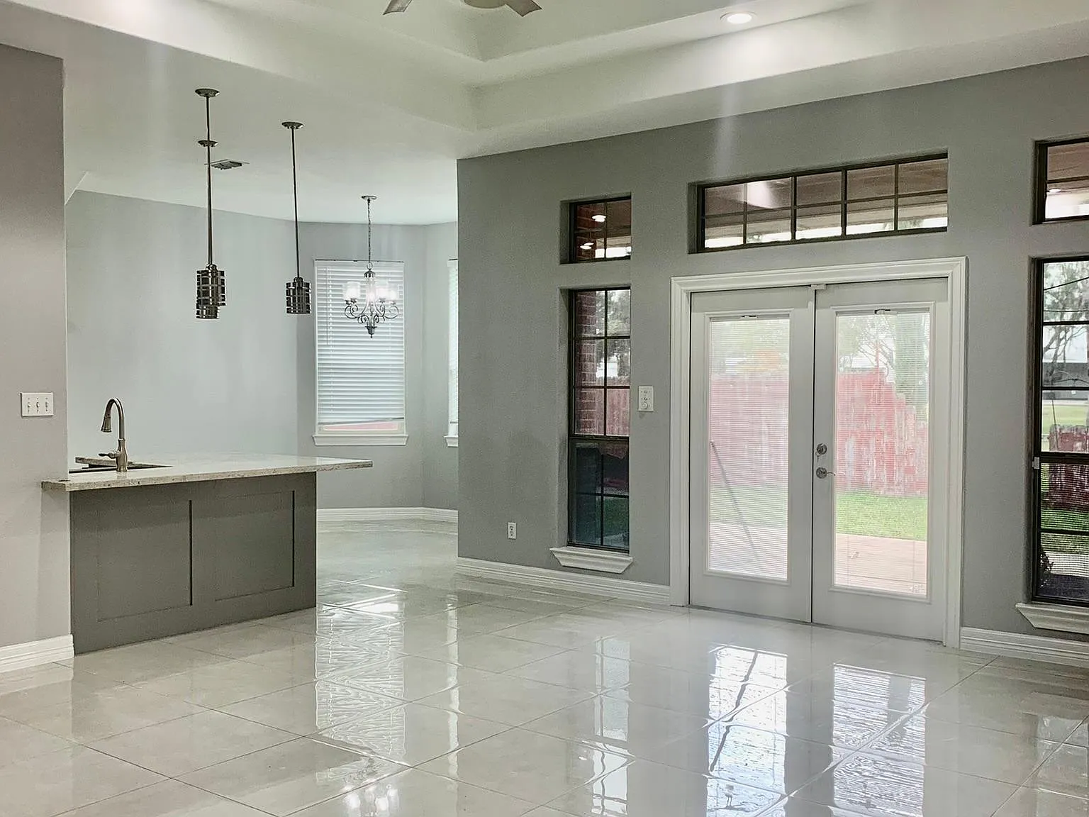 3 bed, 2.5 bath, 1729 sqft, $2,500 — Photo 2