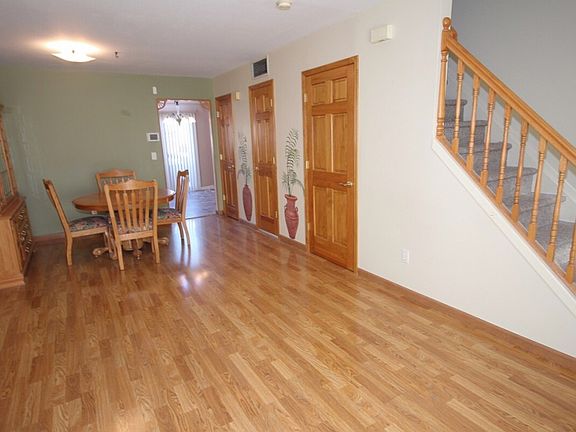 2nd image of 733 Barlow Ave