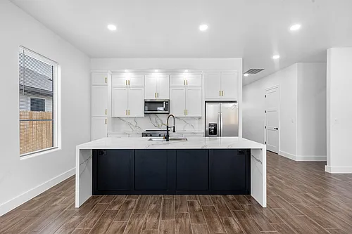 323 Road 5840 Photo 1