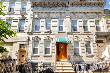 18 Saint John's Road  image 1 of 27