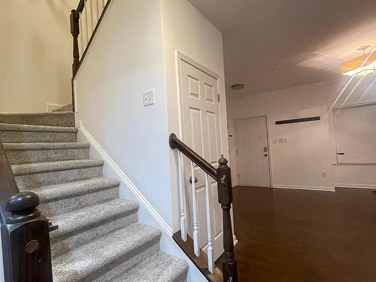 10340 Bridle Ct — Photo 23