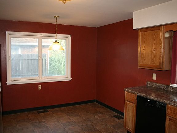 5th image of 1008 W Tilmor Dr