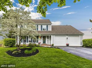 202 Heritage Farm Dr, Mount Airy, MD 21771