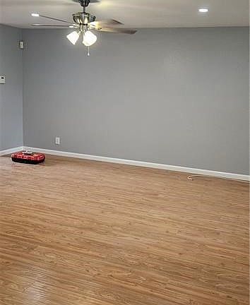 5th image of 8718 Weybridge Pl
