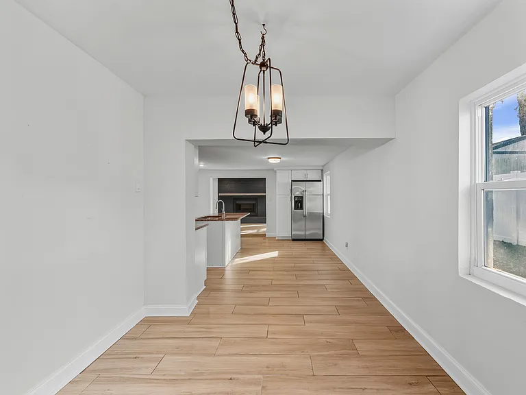 4016 W Nassau St — Photo 2