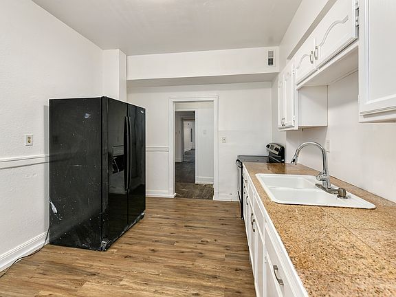 4th image of 500 Gladstone Blvd APT 1